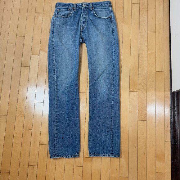 LEVI'S Classic Vintage 501 Jeans waist 32 x length 34 Medium blue color - Picture 2 of 11